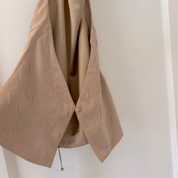 Brand new with tags. Significant Other Rayah halter top. - Picture 6 of 7